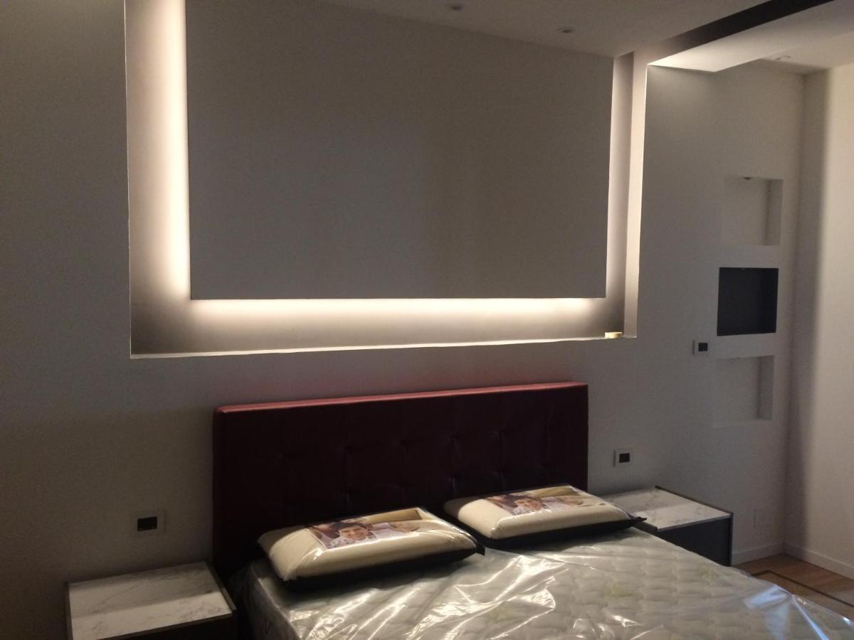 Ferienwohnung Bilocale_Torino_Deluxe Zimmer foto